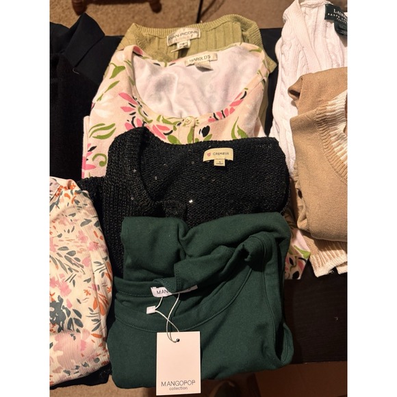 Reseller Bundle Wholesale  Assorted Lot 20 PC Womens Mixed Bulk Apparel - Picture 3 of 12